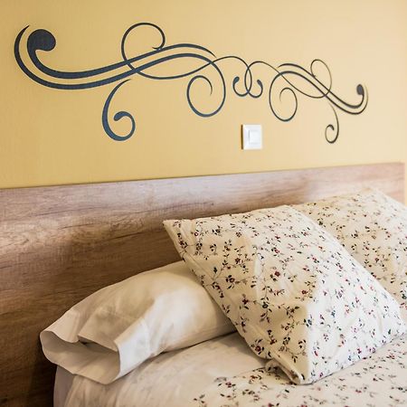 Hostal La Pastora Candeleda Esterno foto