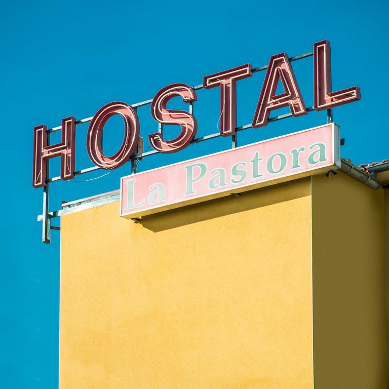 Hostal La Pastora Candeleda Esterno foto