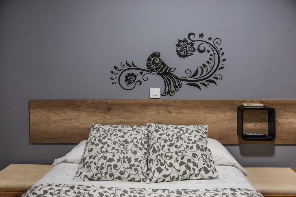 Hostal La Pastora Candeleda Esterno foto